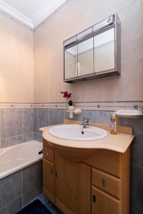Gonzalo'S Guest Apartments - Nazare 1Br Sea View Экстерьер фото